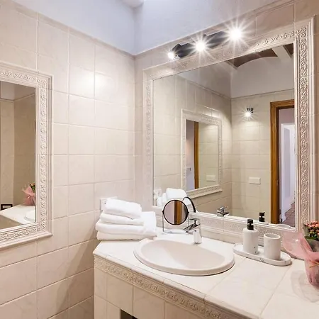 4 Palms - Renovated In The Countryside 5 Minutes From Ibiza Town *