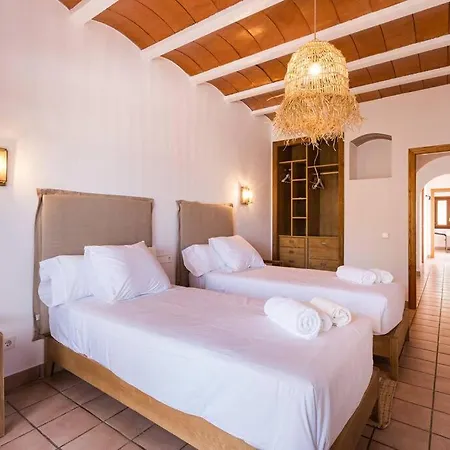4 Palms - Renovated In The Countryside 5 Minutes From Ibiza Town * Santa Eulária des Riu