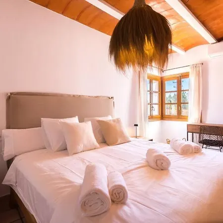 Villa 4 Palms - Renovated In The Countryside 5 Minutes From Ibiza Town *