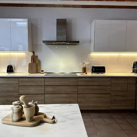4 Palms - Renovated In The Countryside 5 Minutes From Ibiza Town *